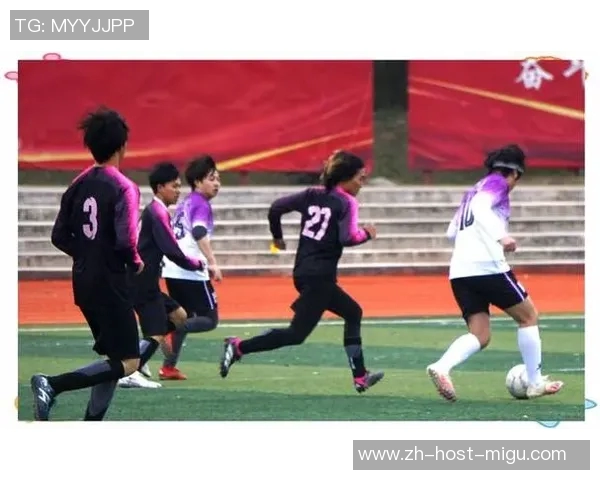 热爱足球的我们一起追逐梦想与激情的绿茵场 热爱足球的我们一起追逐梦想与激情的绿茵场